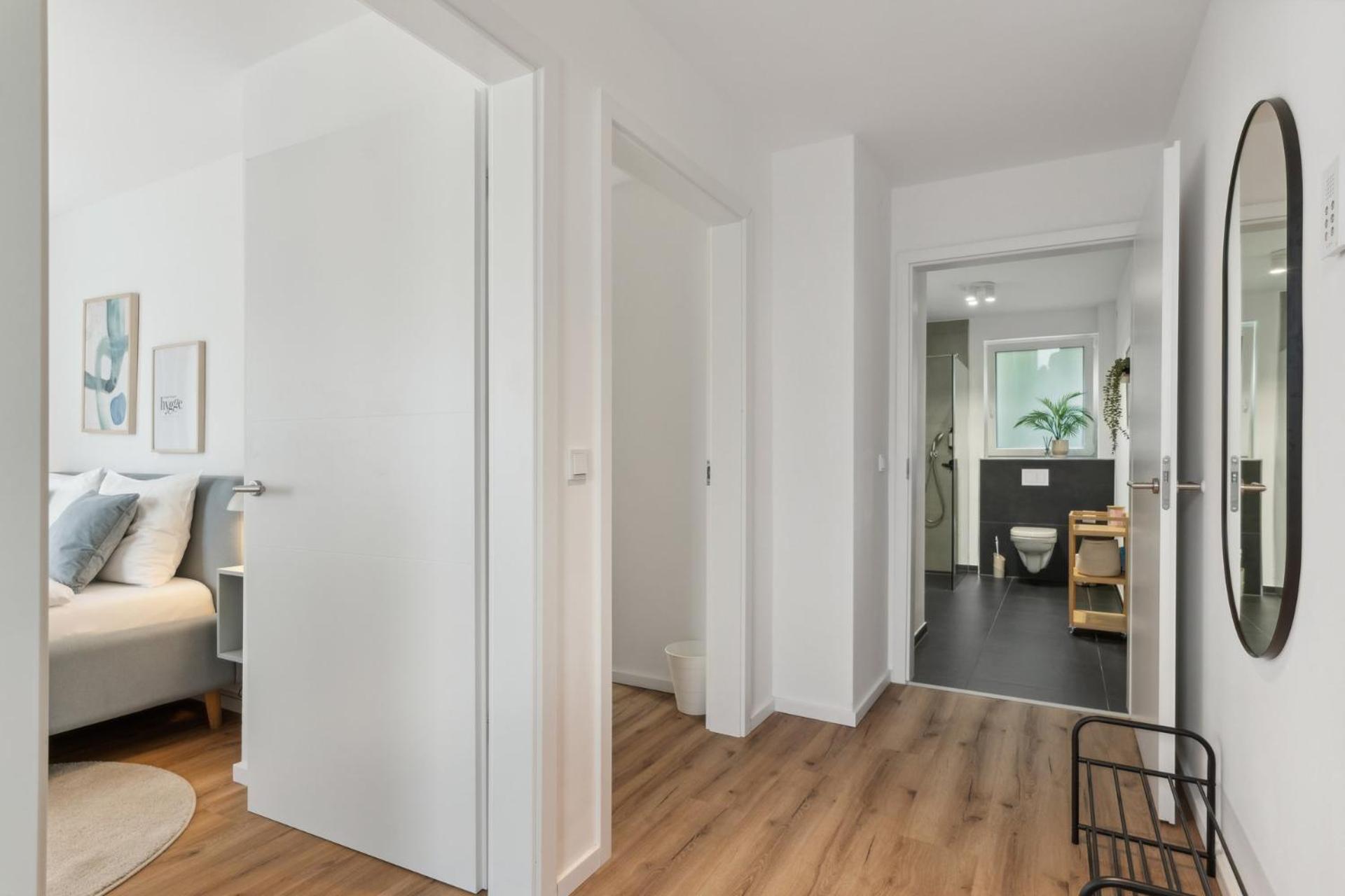 Zwei Apartments Fuer Bis Zu 8 Personen Zentral, Modern, Mit Terrasse & Balkon Bielefeld Buitenkant foto