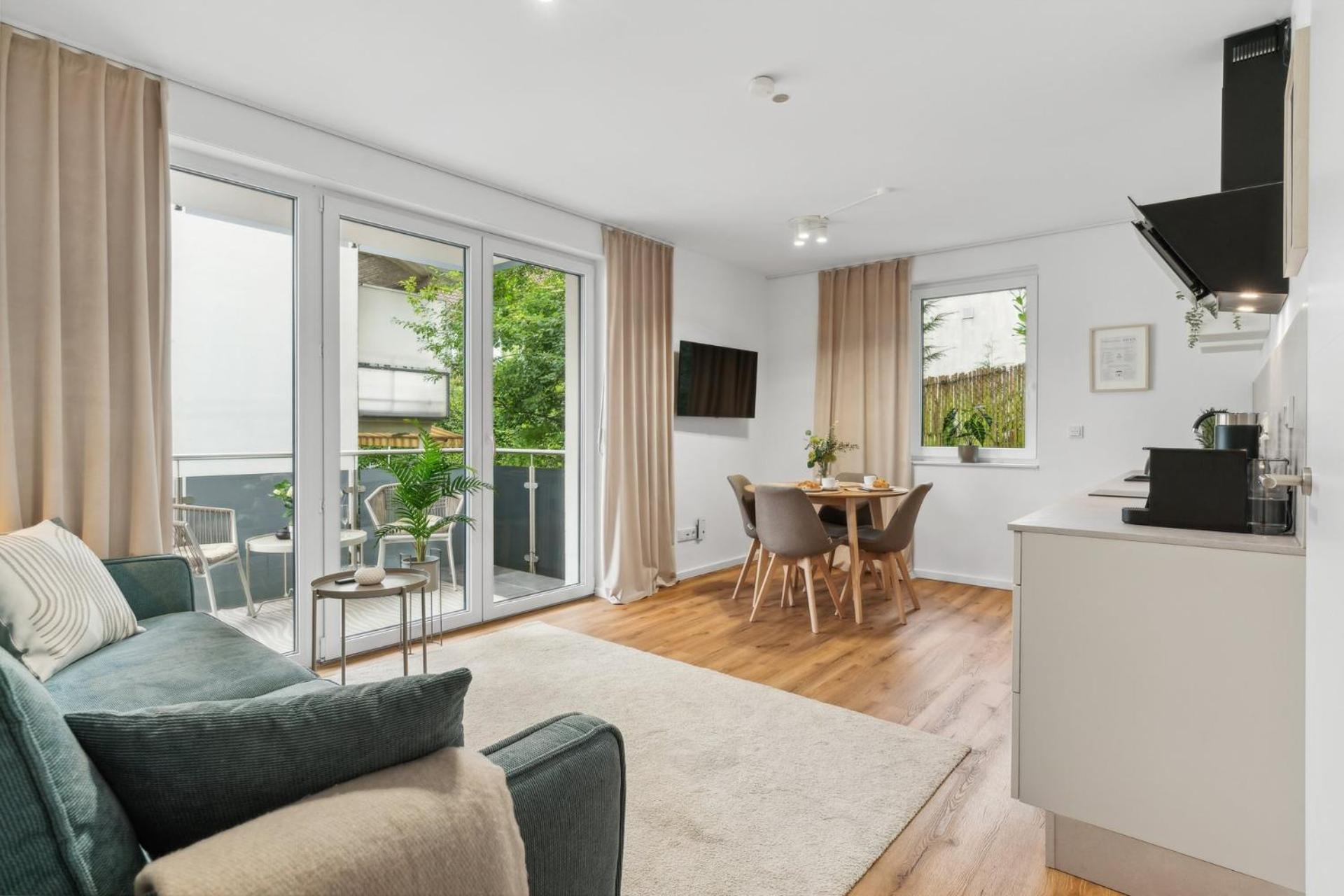 Zwei Apartments Fuer Bis Zu 8 Personen Zentral, Modern, Mit Terrasse & Balkon Bielefeld Buitenkant foto