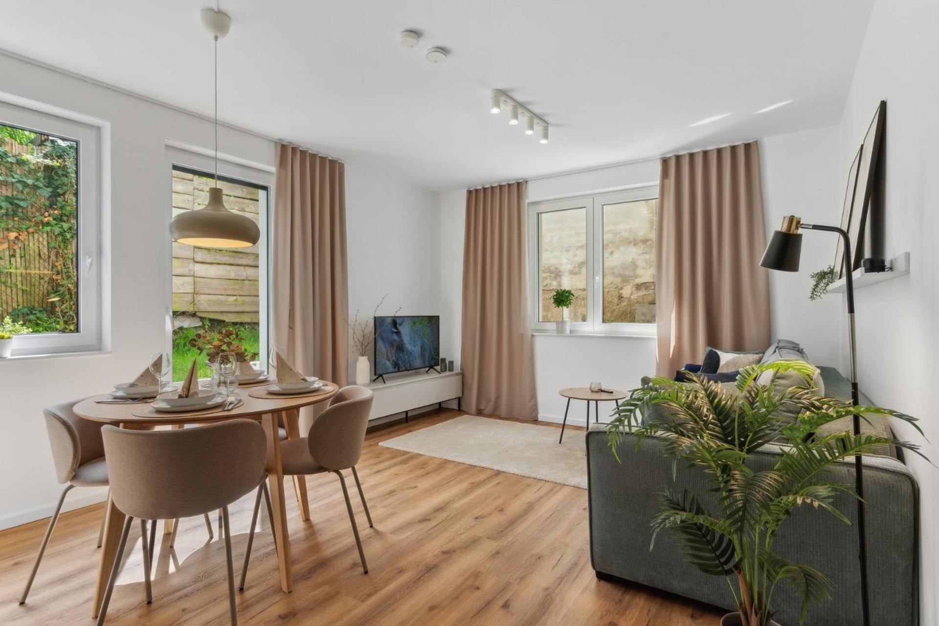 Zwei Apartments Fuer Bis Zu 8 Personen Zentral, Modern, Mit Terrasse & Balkon Bielefeld Buitenkant foto