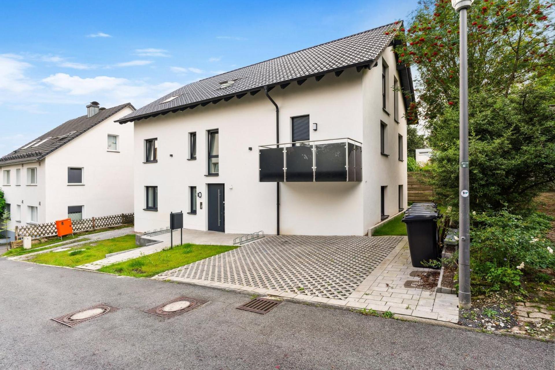 Zwei Apartments Fuer Bis Zu 8 Personen Zentral, Modern, Mit Terrasse & Balkon Bielefeld Buitenkant foto