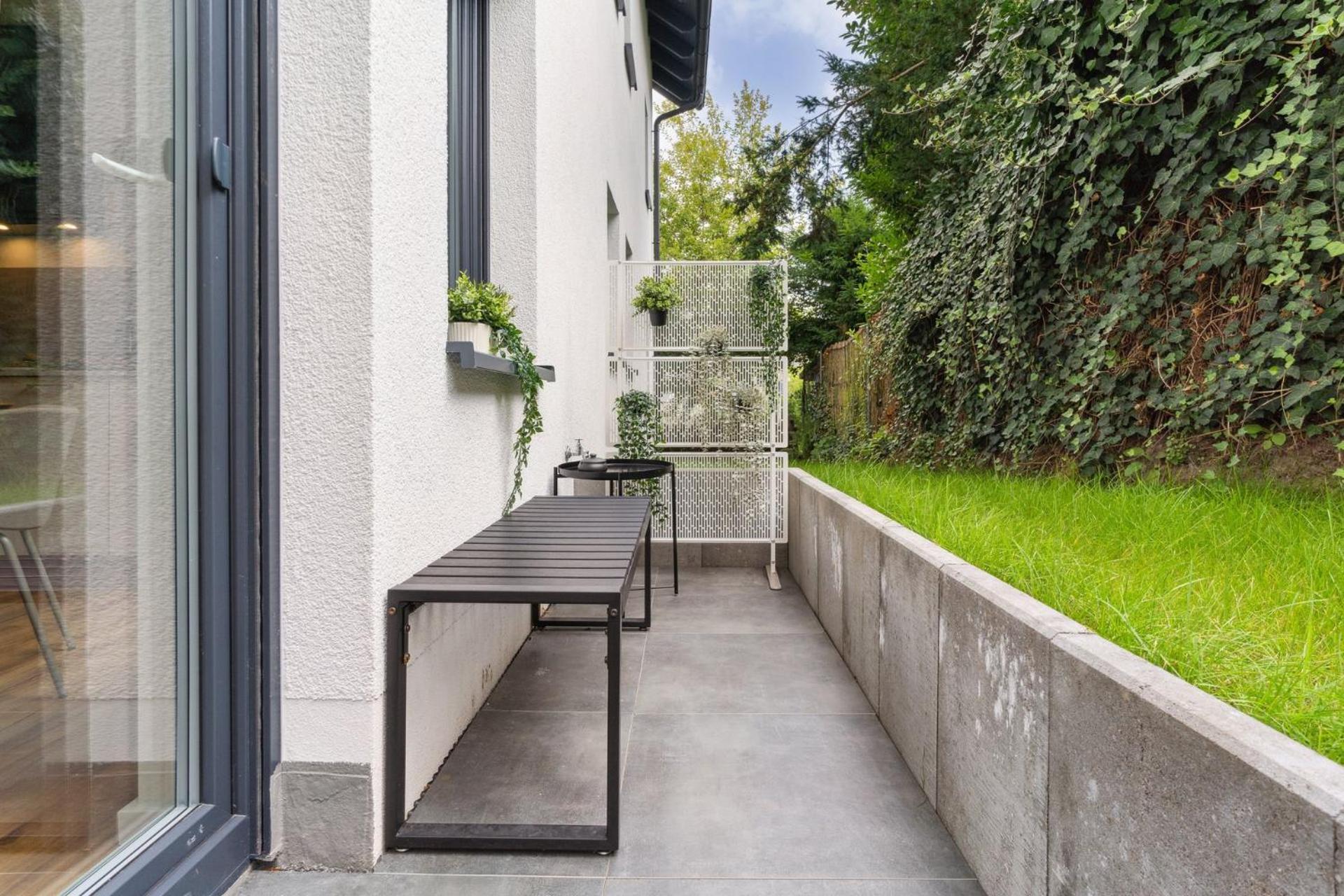 Zwei Apartments Fuer Bis Zu 8 Personen Zentral, Modern, Mit Terrasse & Balkon Bielefeld Buitenkant foto